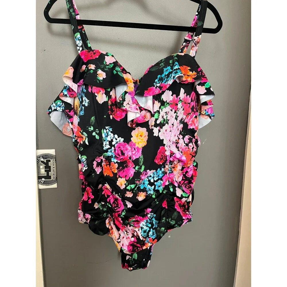 Torrid size 1 D/DD estate floral black one piece swim bathing suit